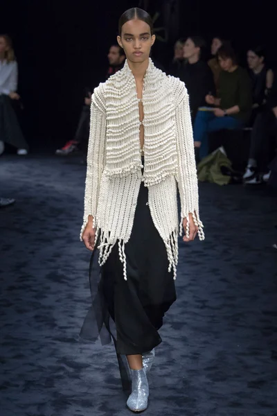 Look 30